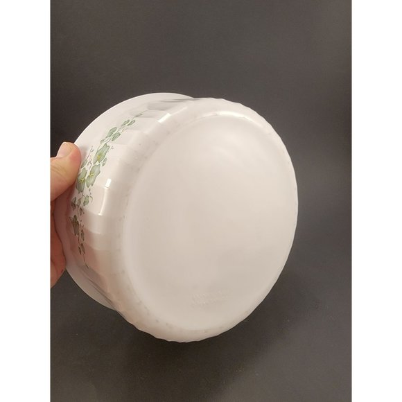 Vintage Corningware Cassorole Dish with Lid - Picture 4 of 4